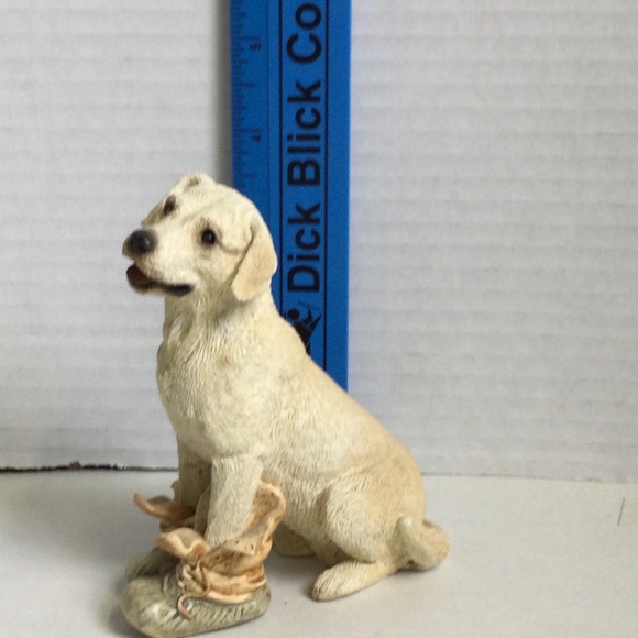 Stone Critters SC-983 Lab Hunting Time Yellow Lab Boots Resin Figurine - Picture 8 of 11